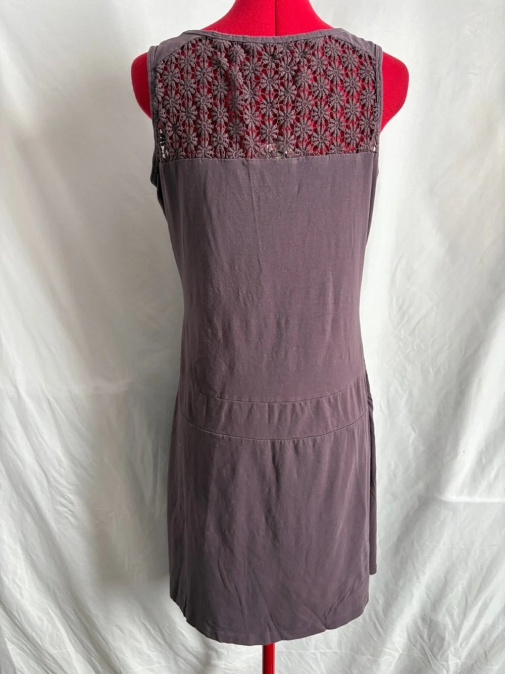 Sleeveless Backless Dress in Plum - Picture 3 of 5